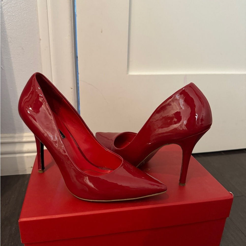 🤩 Charles Jourdan Authentic Red Pumps (BOX INCLUDED‼️)